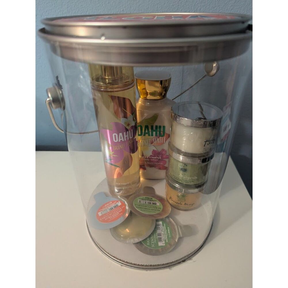 New Rare Bath & Body Works Oahu Coconut Sunset Gift Set lotion/spray/candles etc